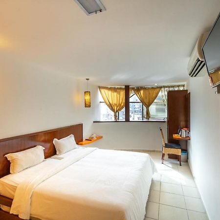 Newbridge Hotel Malacca Exteriör bild