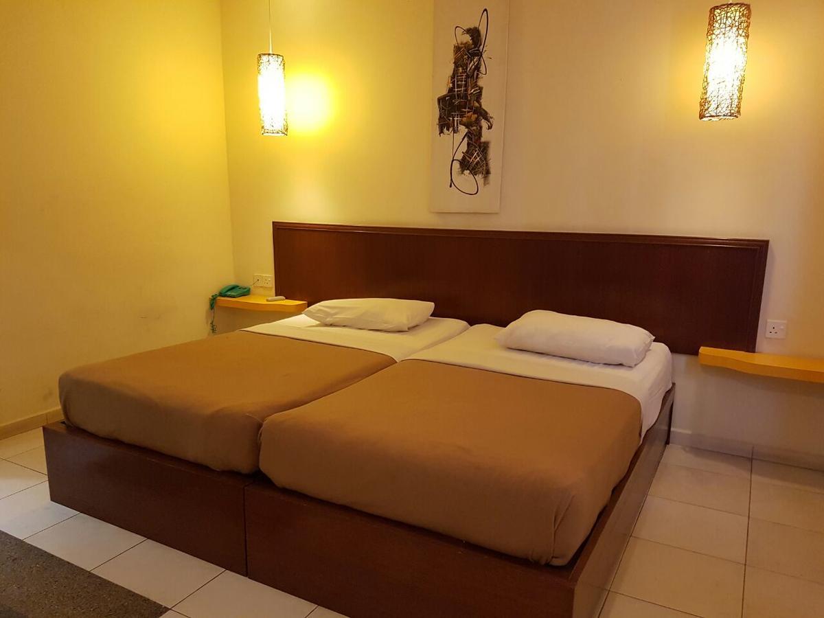 Newbridge Hotel Malacca Exteriör bild