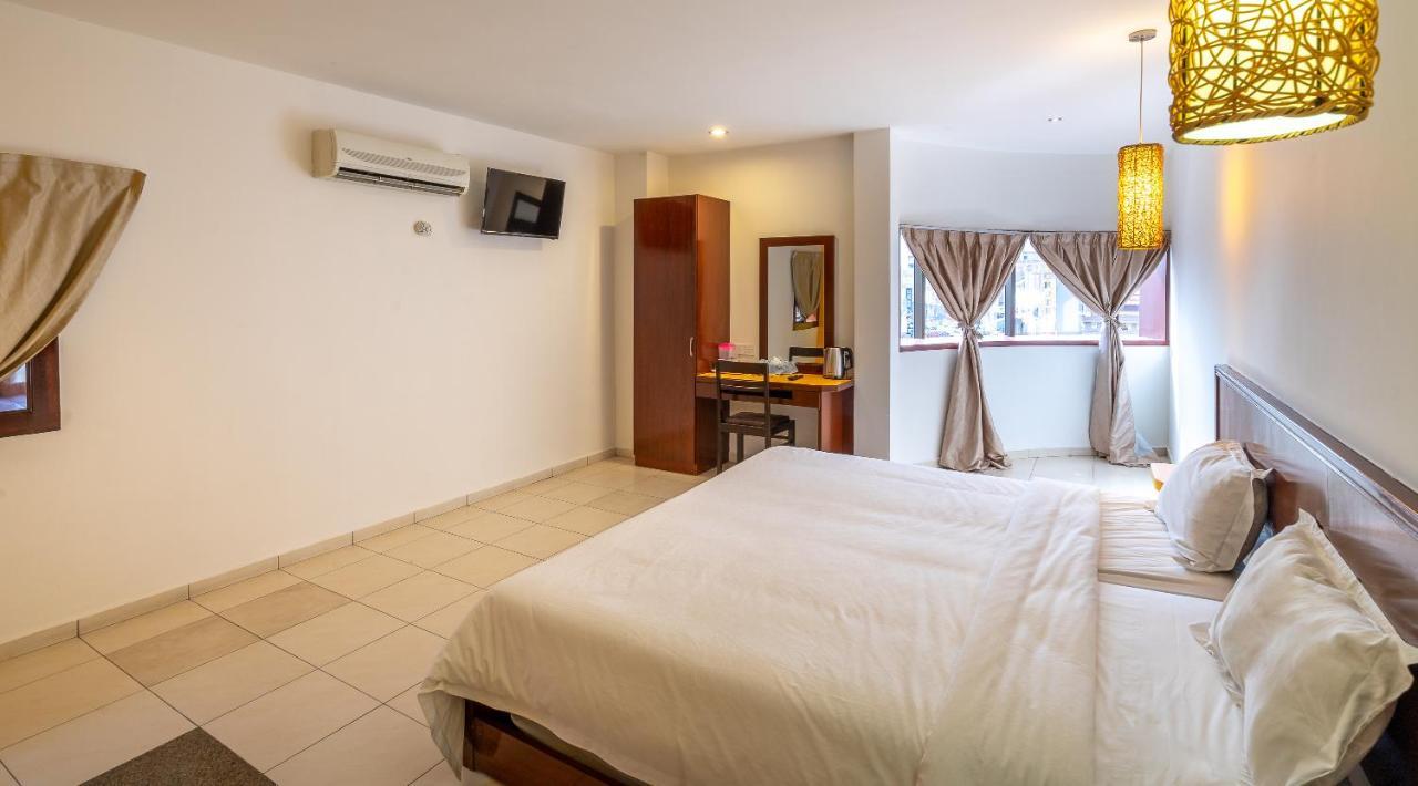 Newbridge Hotel Malacca Exteriör bild